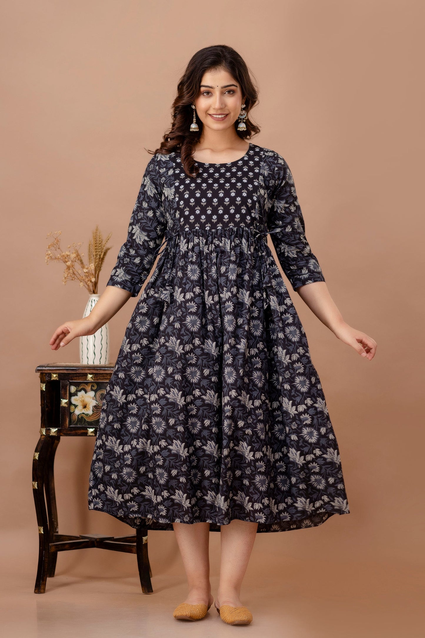 Black Leaf Print Cotton Maternity Feeding Kurti